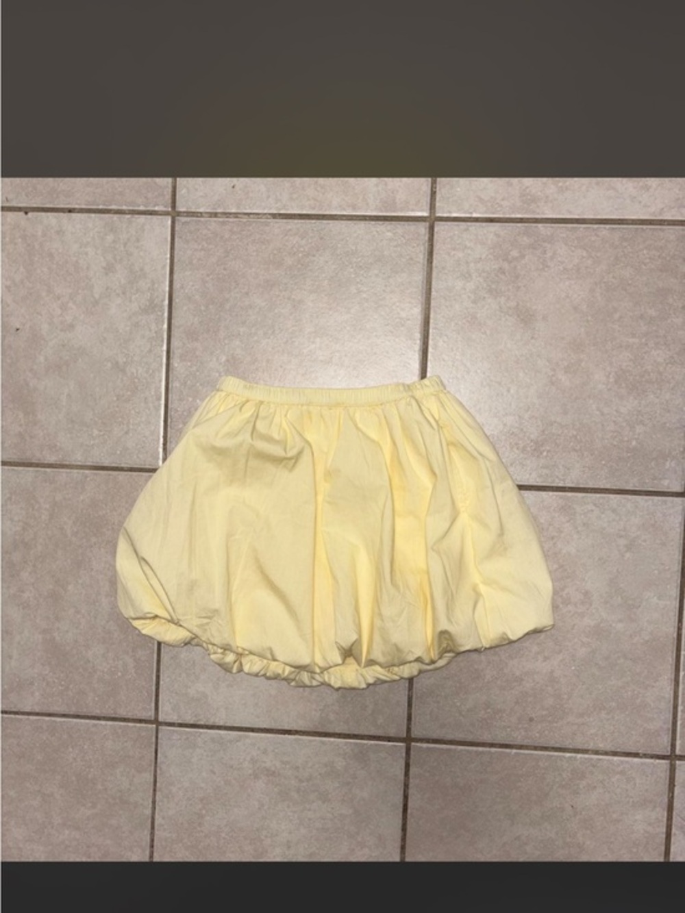 NWT abercrombie kids Pale Yellow Bubble Skirt size 9/10